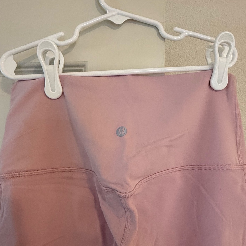 Lululemon High Rise 28” Leggings in Pink - Picture 3 of 4
